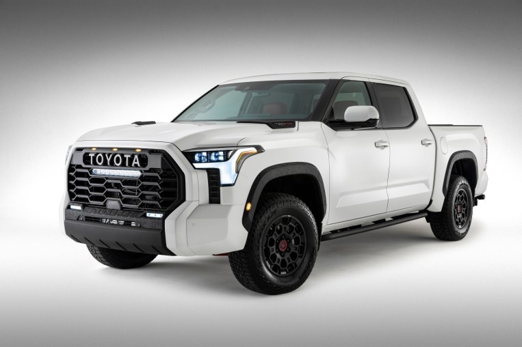 2022 Toyota Tundra (and its Grille) Revealed After Leaks | Kelley Blue Book 1 2022 Toyota Tundra (and its Grille) Revealed After Leaks | Kelley Blue Book