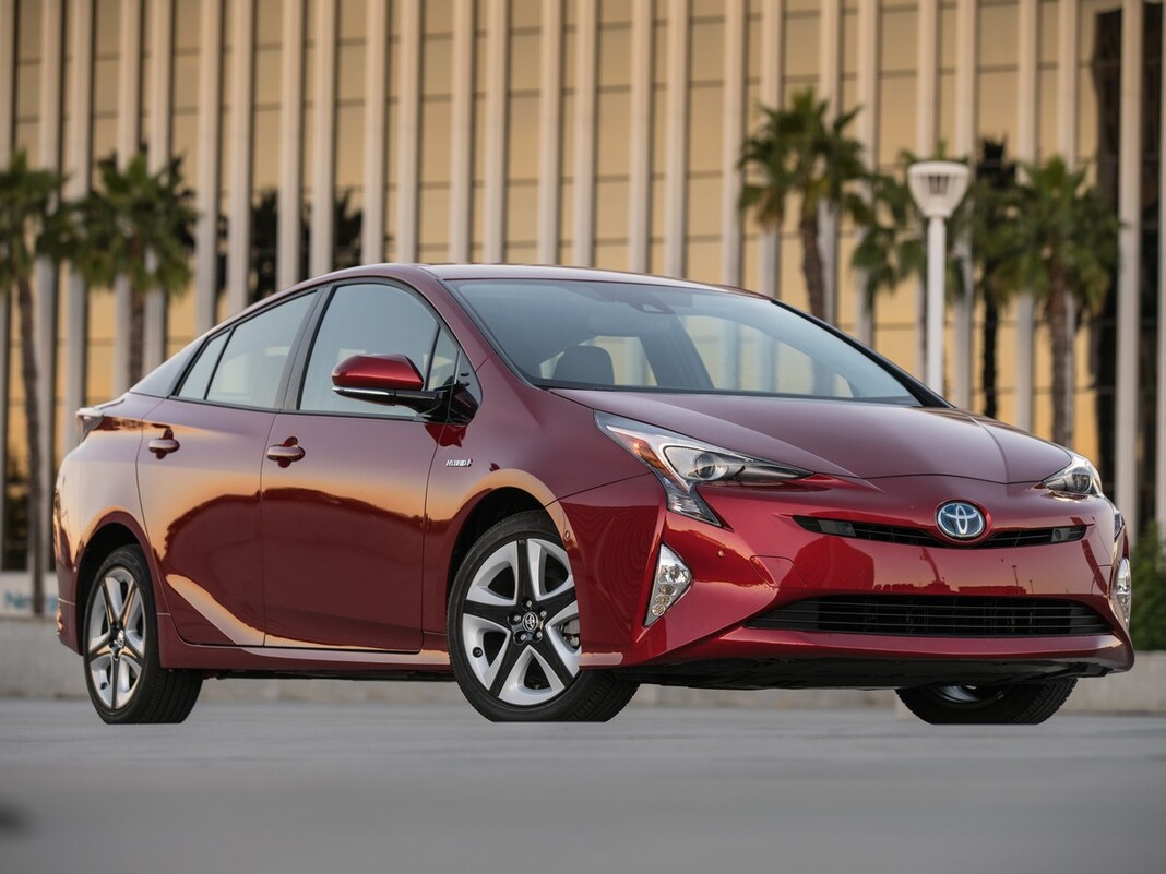 10 Best Used Hybrids and Electric Cars Under 20,000 Kelley Blue Book
