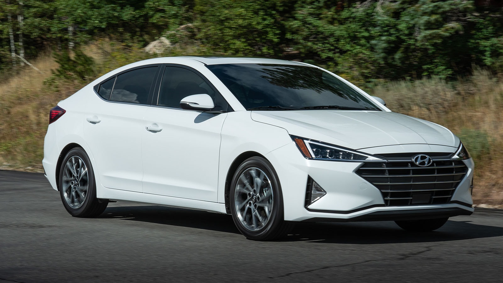 2020 Hyundai Elantra vs. 2020 Nissan Sentra Comparison Kelley Blue Book