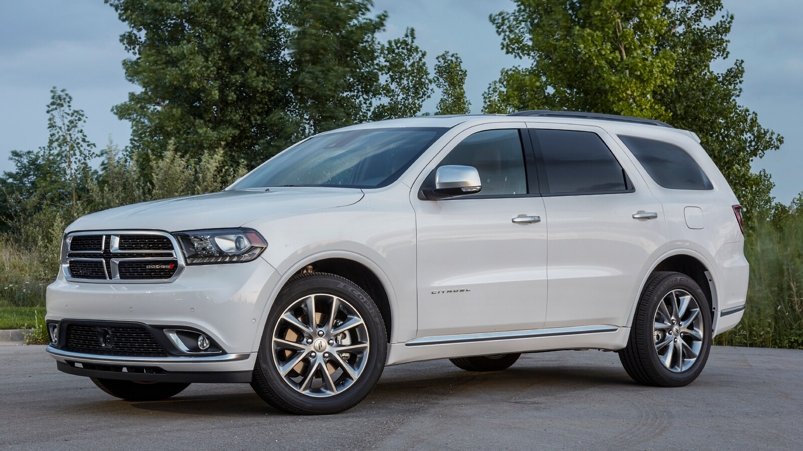 2020 Honda Pilot vs. 2020 Dodge Durango Comparison