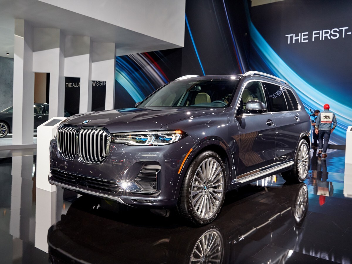 2019 Bmw X7 Revealed Latest Car News Kelley Blue Book