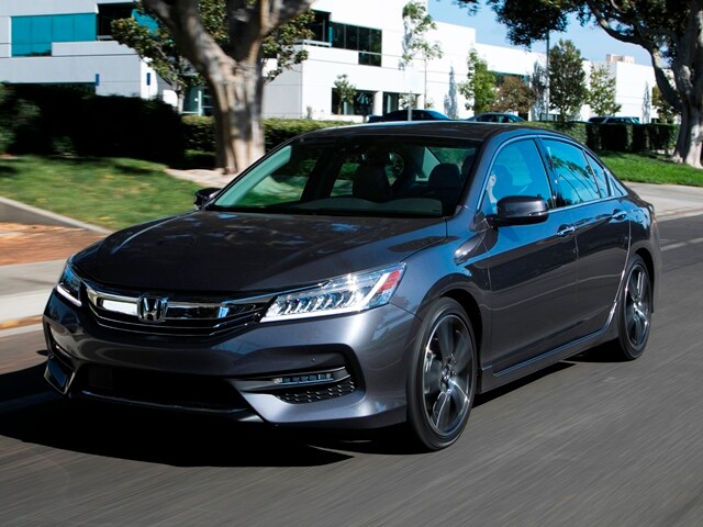 Kelley Blue Book Best Buys Of 2017 Midsize Car Kelley Blue Book