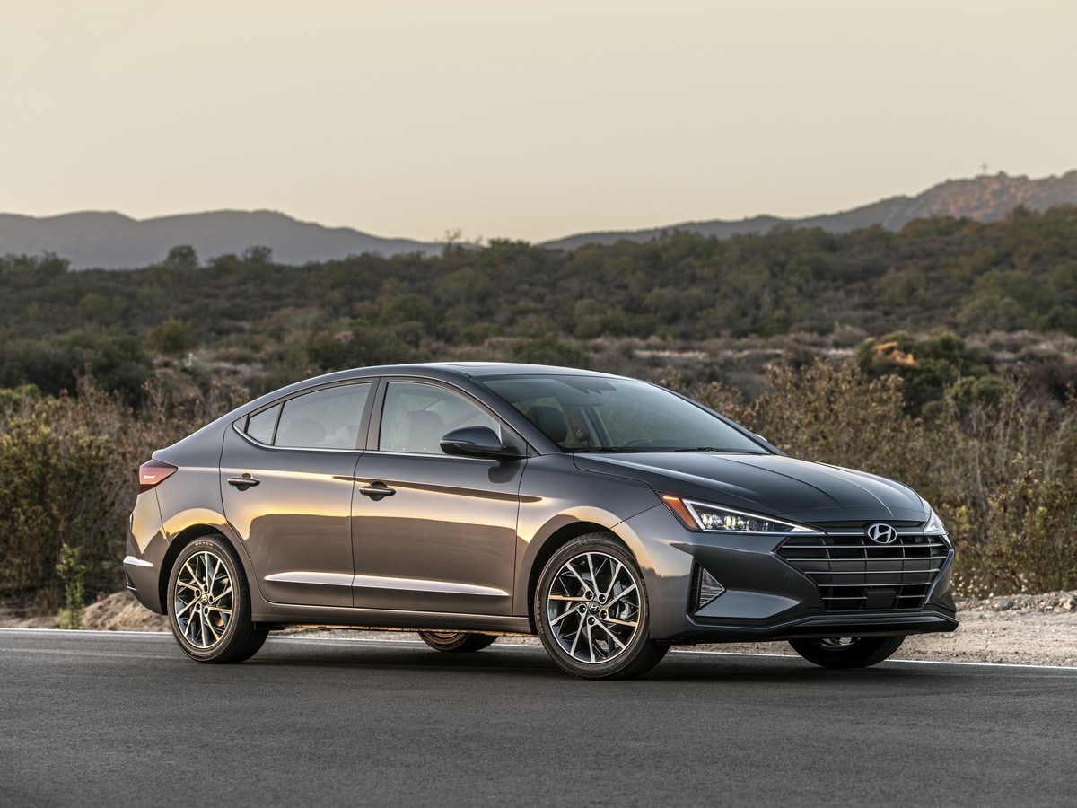 2019 Hyundai Elantra Vs 2019 Toyota Corolla Comparison