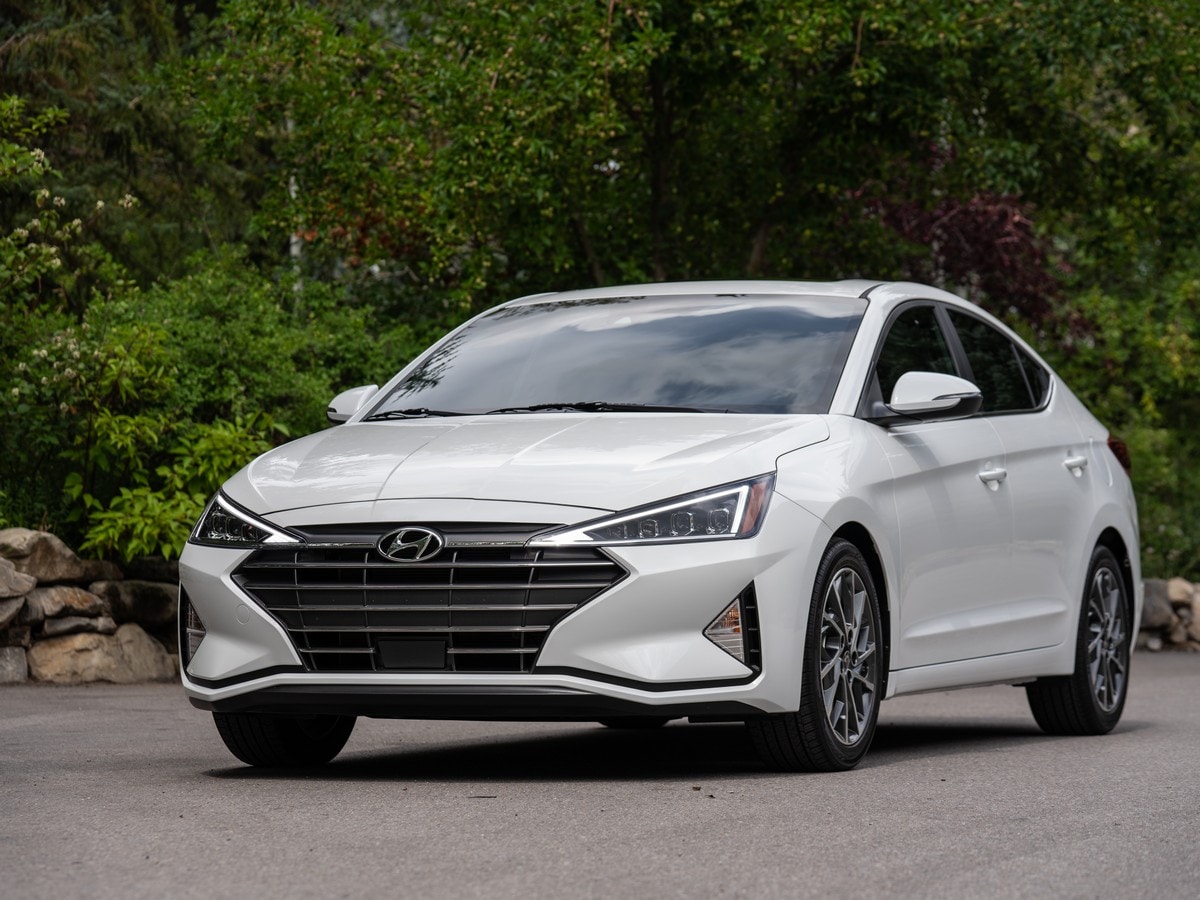 2019 Hyundai Elantra Vs 2019 Chevrolet Cruze Comparison