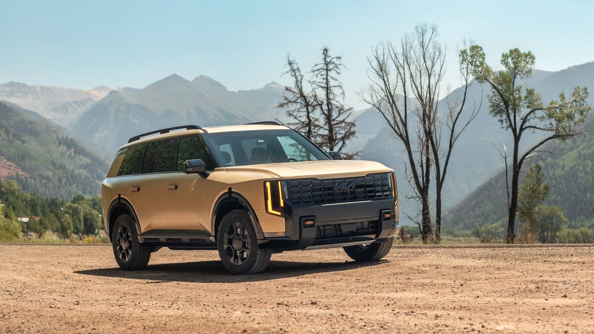 2027 Kia Telluride in valley below Telluride