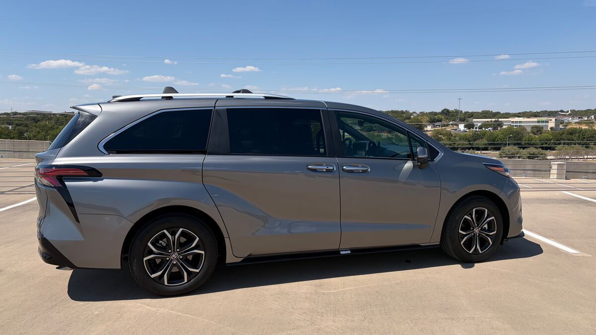A 2026 Toyota Sienna Platinum trim from the passenger's side view.