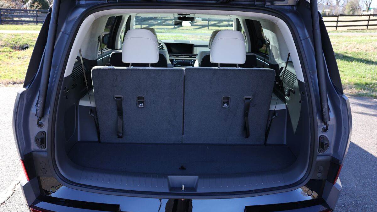 2025 Hyundai Santa Fe: Our Favorite Features and Tech