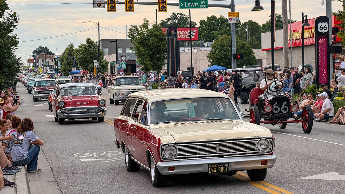 Tulsa’s Route 66 Capital Cruise Smashes Guinness Classic Car Record