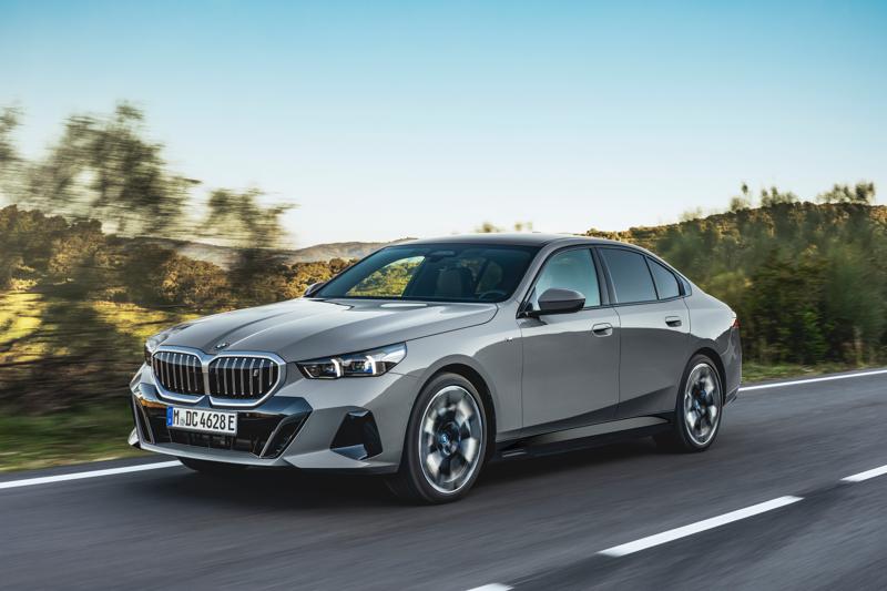 Electric Cars That Come with Free Charging in 2026