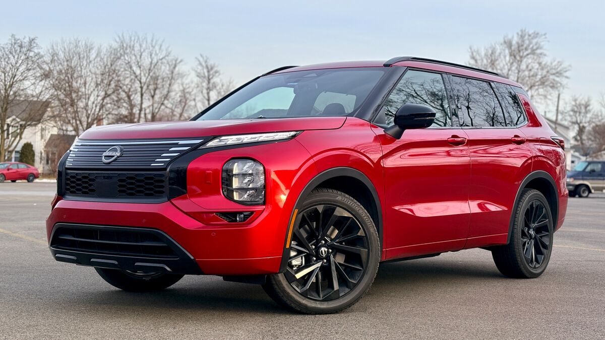 2026 Honda CR-V Hybrid vs. 2026 Nissan Rogue PHEV