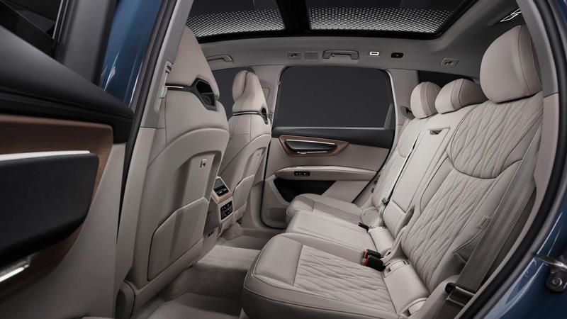2027 Audi Q7 Debuts a Sportier 3-Row SUV