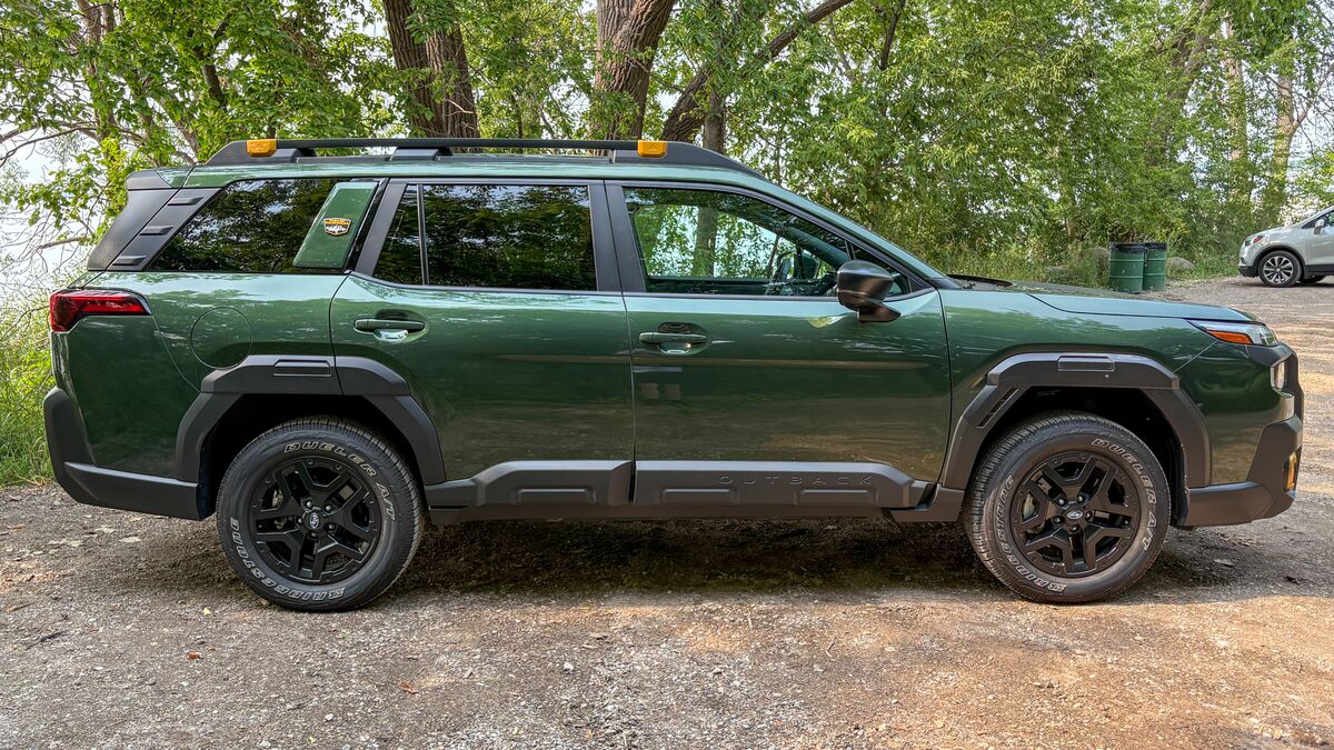 2026 Kia Sorento vs. 2026 Subaru Outback Comparison
