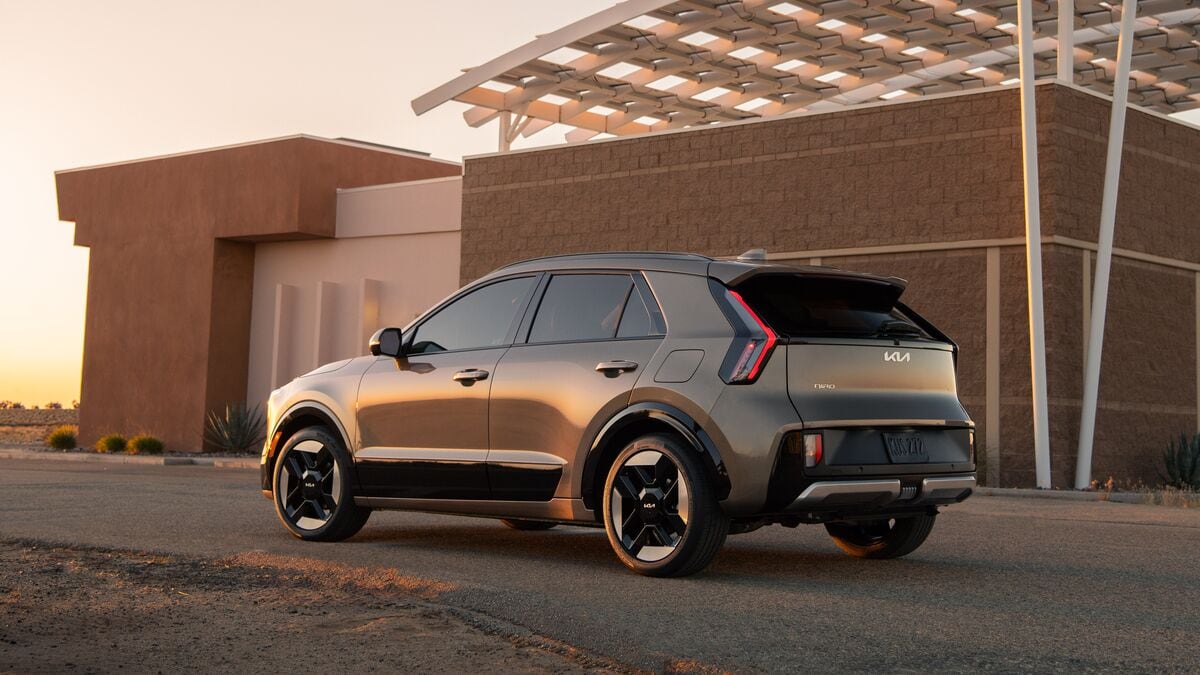 Kia Niro Hybrid Lives on for 2027