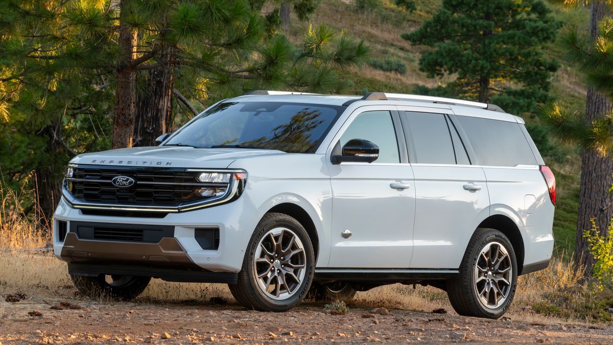 2025 Ford Expedition King Ranch with pine trees in the background.