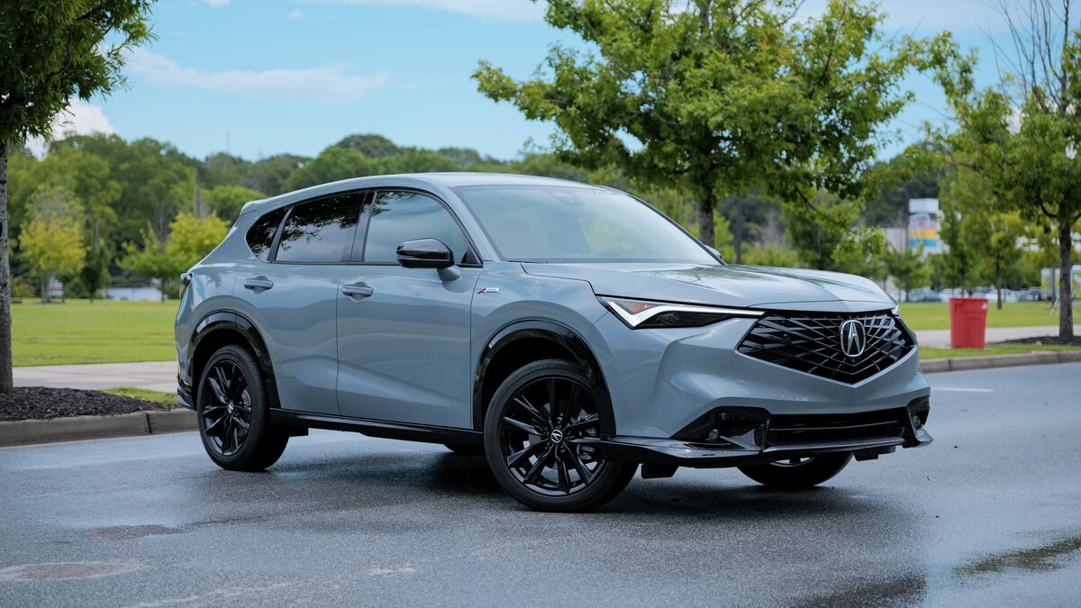 Front 3/4 exterior view