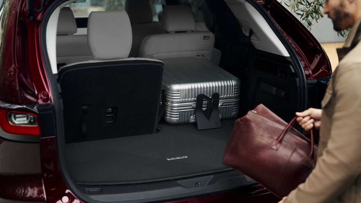 2025 Mazda CX-90 trunk.