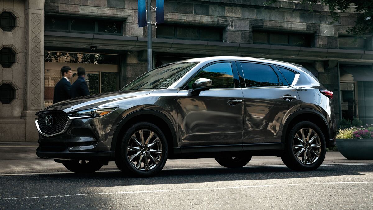 2020 Mazda Cx-5 parked by a building.