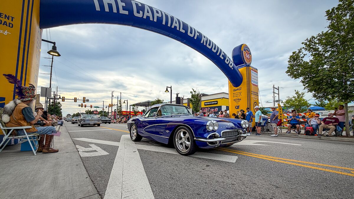 Tulsa’s Route 66 Capital Cruise Smashes Guinness Classic Car Record