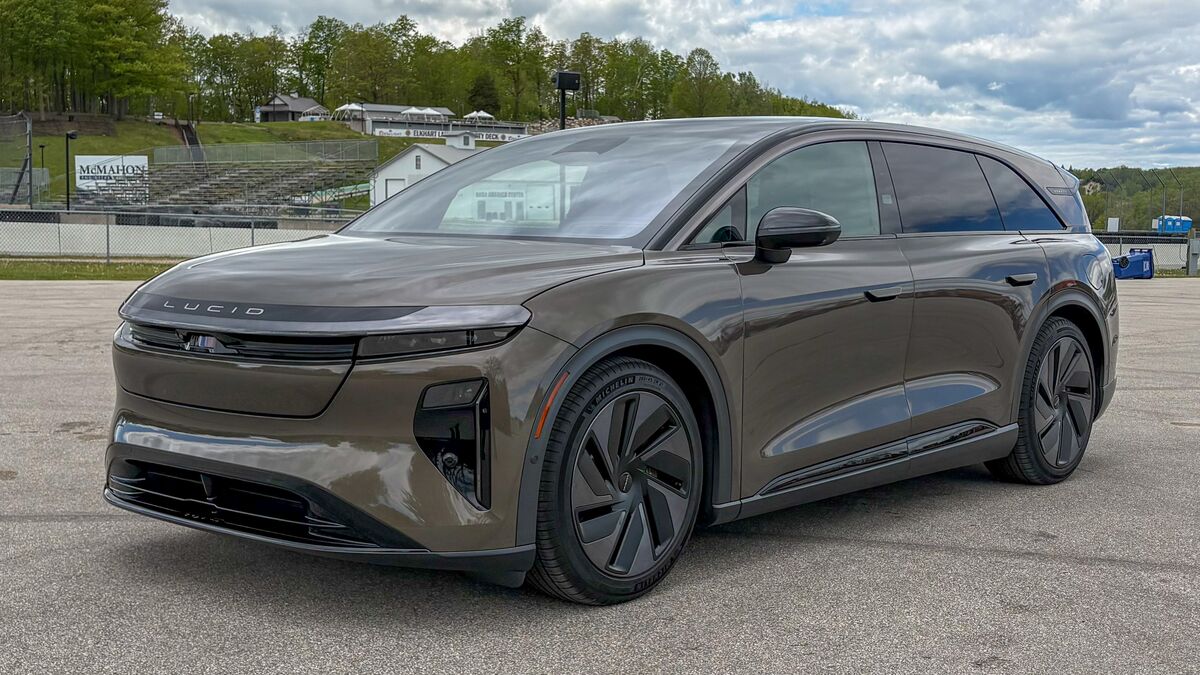 Is Lucid in Trouble? What Drivers Should Know