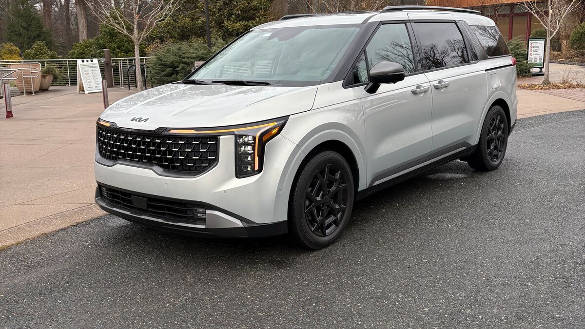 2026 Chrysler Pacifica vs. 2026 Kia Carnival Comparison
