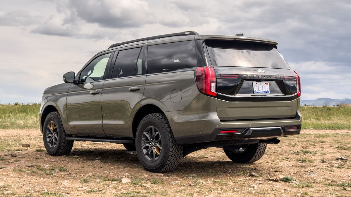 2025 Ford Expedition rear 3 quarter engle