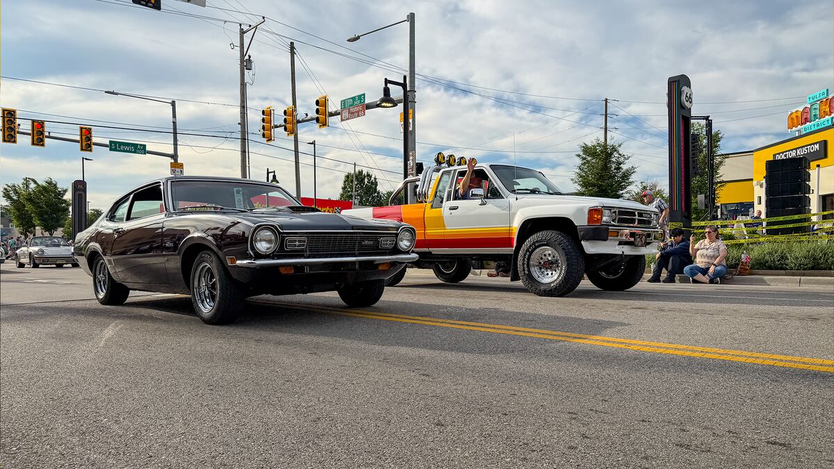 Tulsa’s Route 66 Capital Cruise Smashes Guinness Classic Car Record
