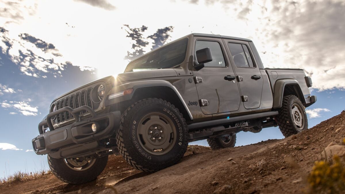 2026 Jeep Gladiator Willys front 3 quarter angle off-road