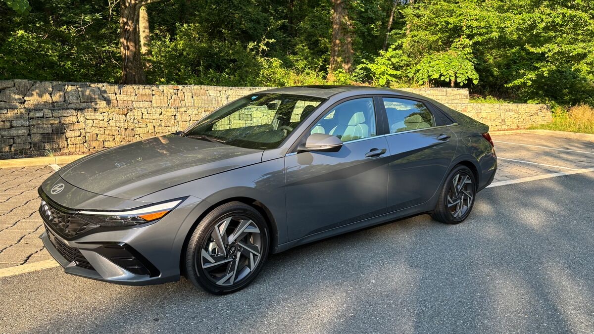Here’s What You Get in a Fully Loaded 2025 Hyundai Elantra