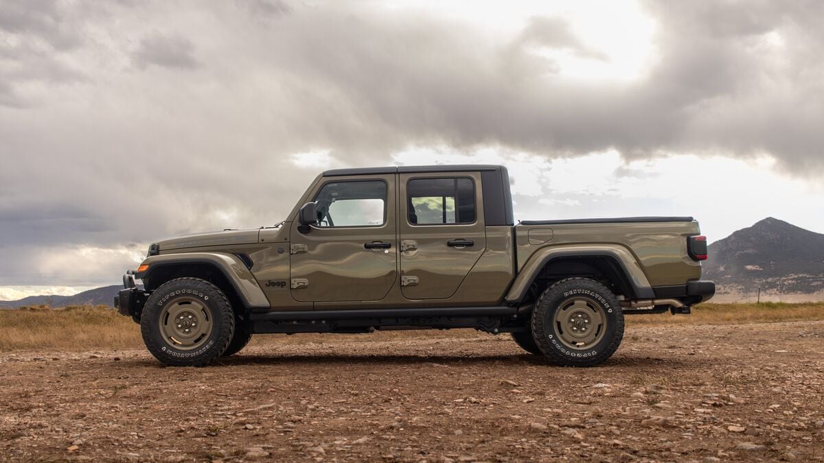 2026 Jeep Gladiator Willys profile