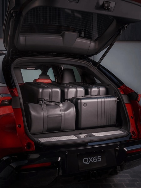 The 2027 Infiniti QX65 trunk space.