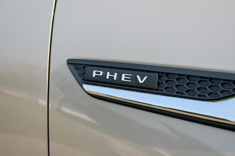 Top Family Features in the Mazda CX-90 PHEV
