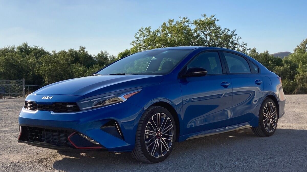 2023 Kia Forte GT in blue.