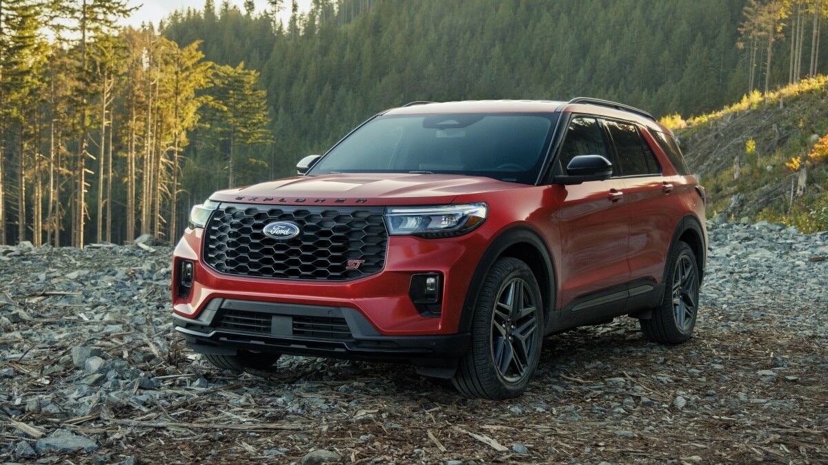 The 2025 Ford Explorer seen from a front quarter angle