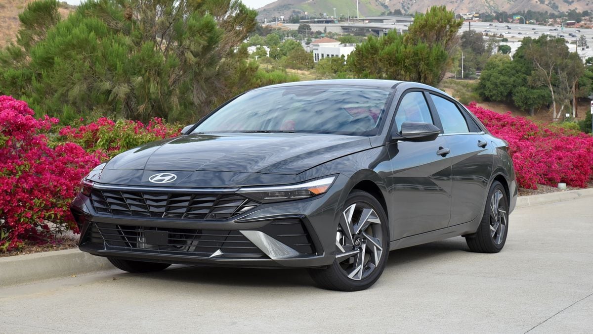 2025 Hyundai Elantra Hybrid