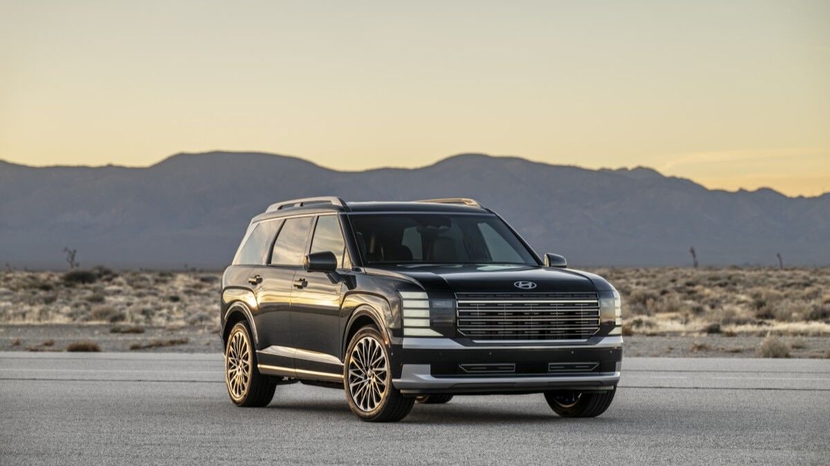 The 2026 Hyundai Palisade seen from a front quarter angle