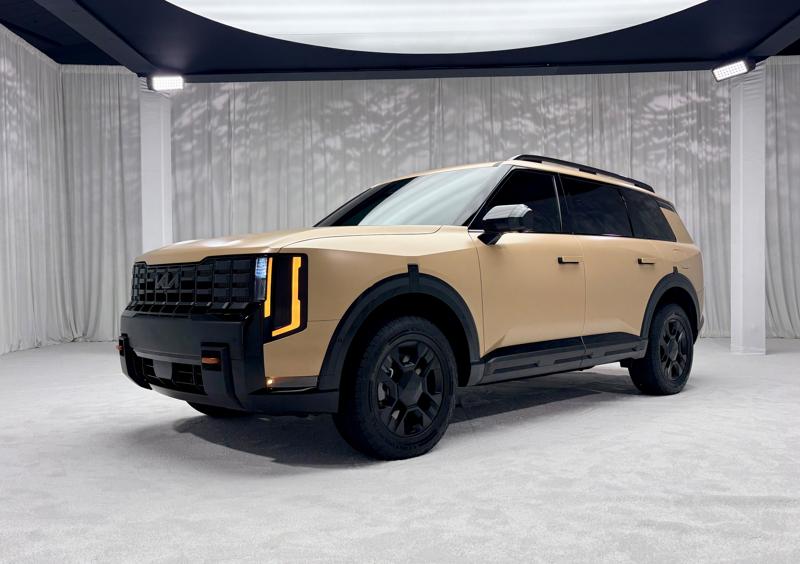 2027 Kia Telluride Flexes a Bigger, Bolder SUV Bod