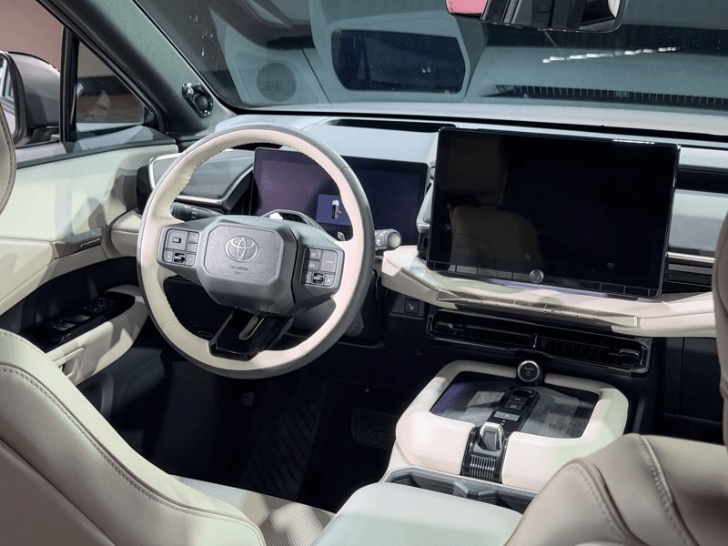 2027 Toyota Highlander cockpit view