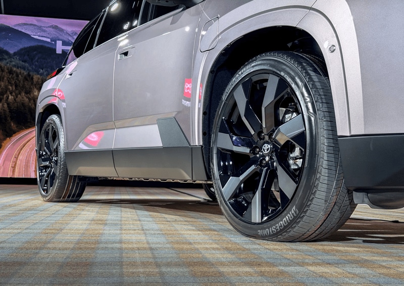 2027 Toyota Highlander 22 inch wheels