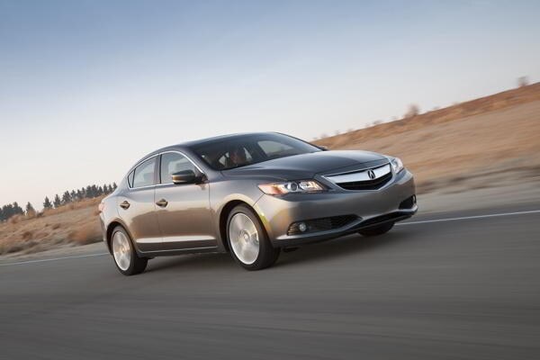 2013-acura-ilx_6841649861_o-1