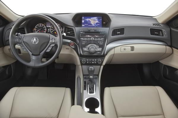 2013-acura-ilx_6841650281_o-1
