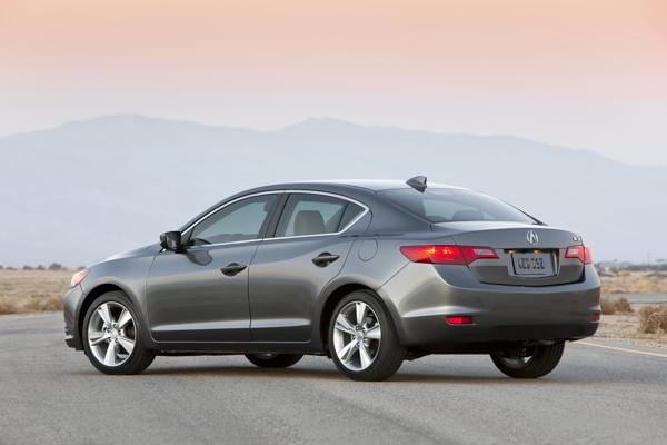 2013-acura-ilx_6841650453_o-1