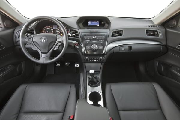 2013-acura-ilx_6841650775_o-1