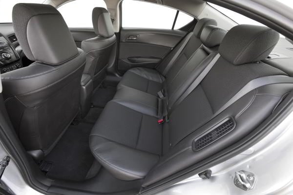 2013-acura-ilx_6841651217_o-1