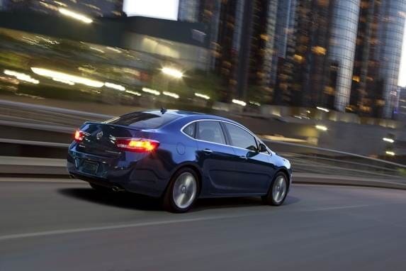 2013-buick-verano-turbo-018-600-001