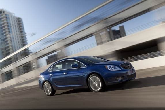 2013-buick-verano-turbo-025-600-001