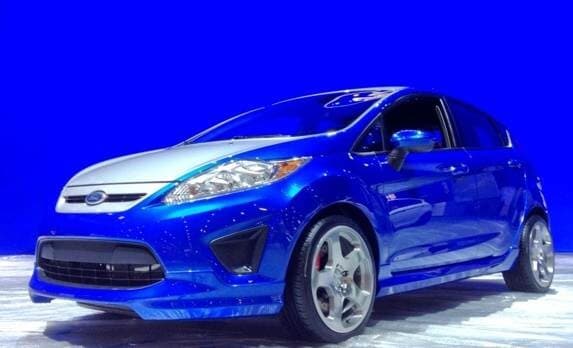 2013-ford-fiesta-se-by-b-spec-magazine-sema-front-static-600-001
