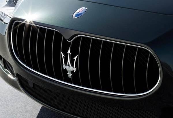 maserati-grille-detail-logo-600-001