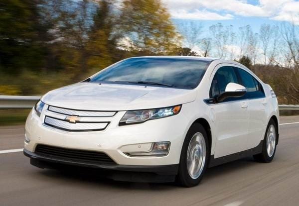 2013-chevrolet-volt-front-action-600-001-1