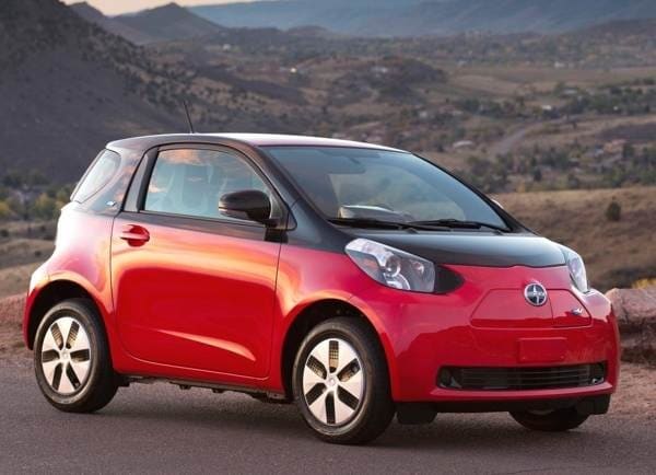 2013-scion-iq-ev-front-static-600-001-1