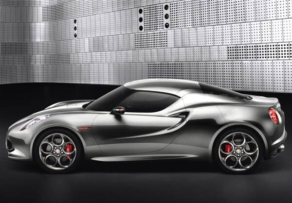 alfa-romeo-4c-teaser-photo-600-001-1